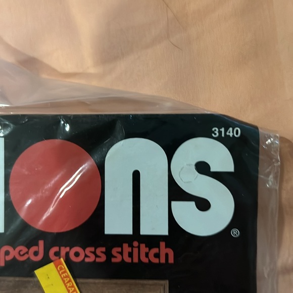 Dimensions stamped cross stitch kit 3140 Country Sunflower Welcome New chickens - Picture 4 of 6